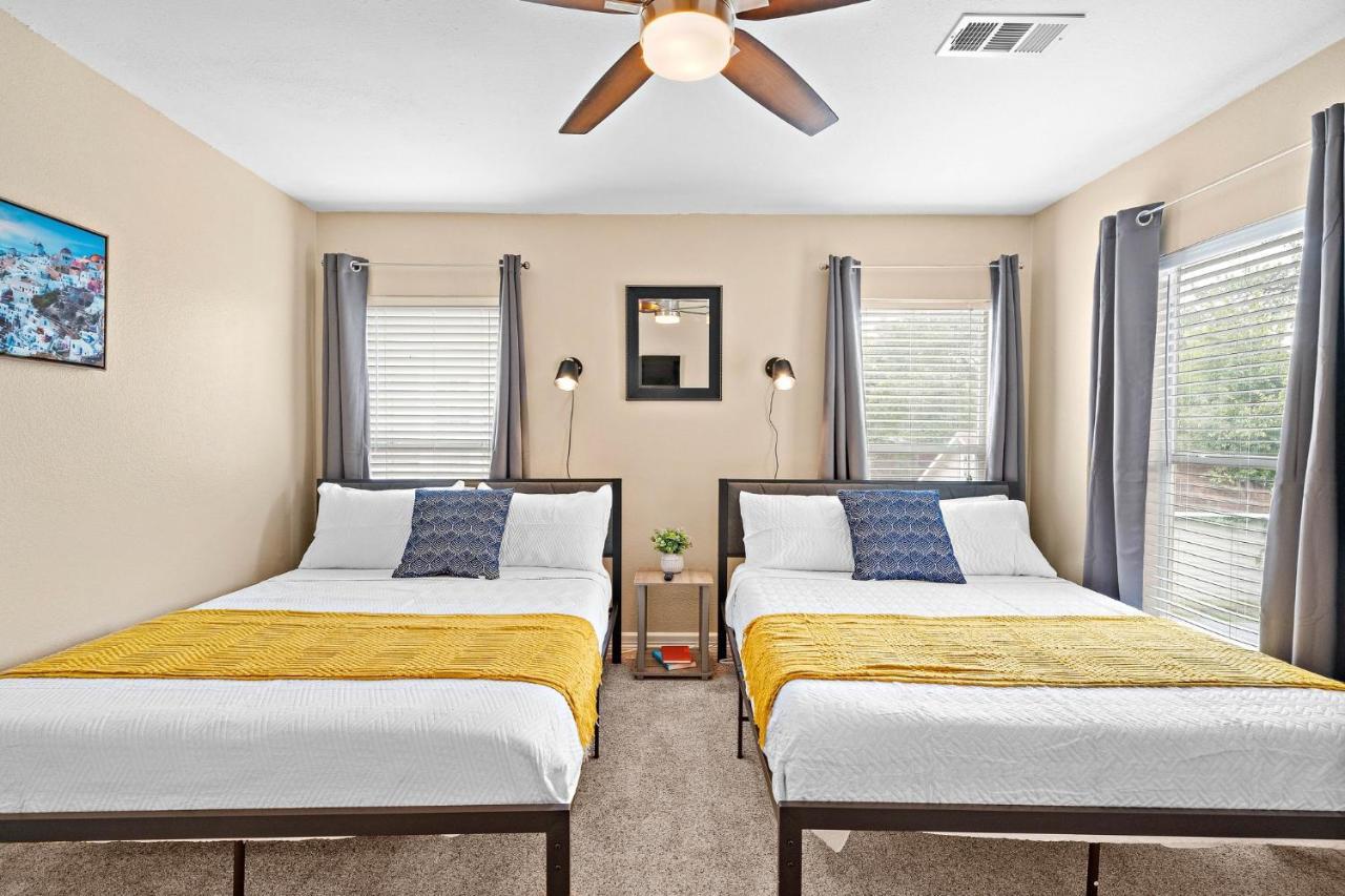 Nr Med Center, Dt, Midtown Game Room Sleep 16 Хюстън Екстериор снимка