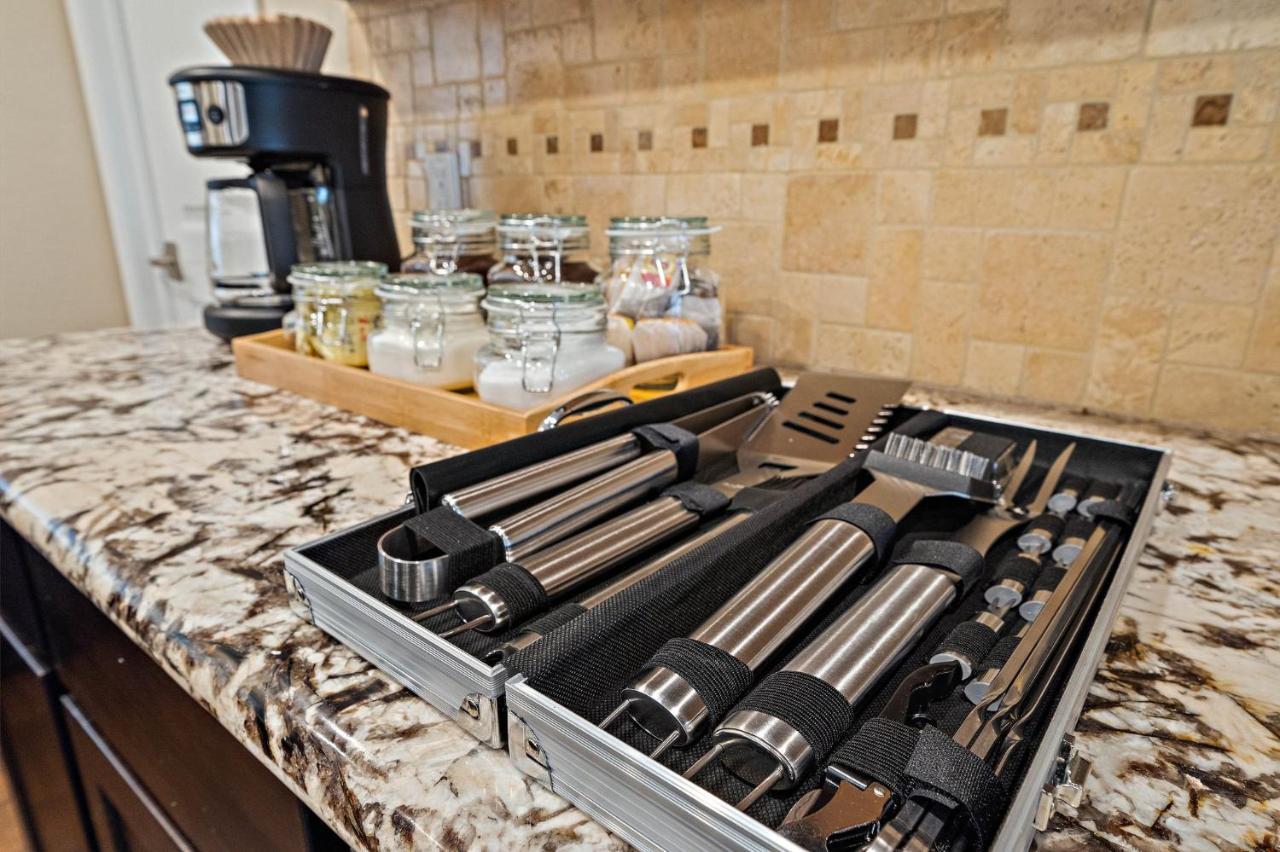 Nr Med Center, Dt, Midtown Game Room Sleep 16 Хюстън Екстериор снимка